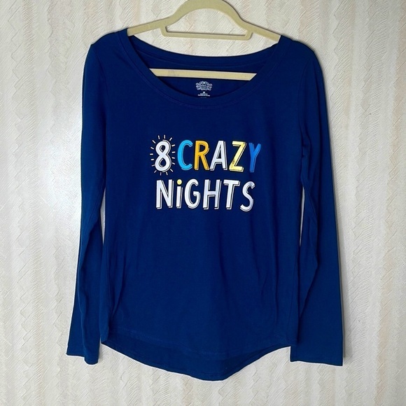 ❤️ WONDERSHOP 8 Crazy Nights Long Sleeve Tshirt Size M - Picture 2 of 5